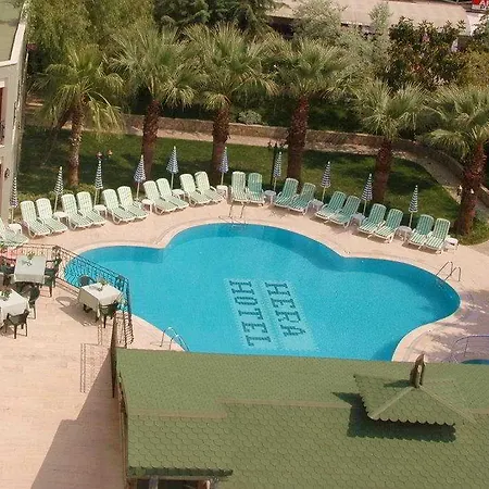Hera Hotell 2*