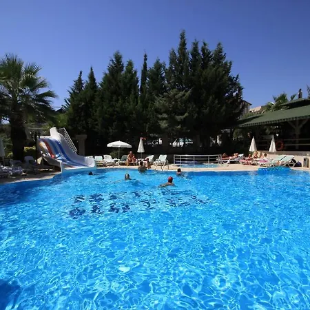 Hera Hotell Side