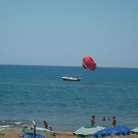 Hera Hotell Side