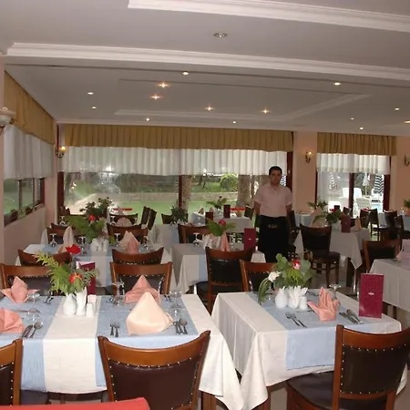Hera Hotell 2*