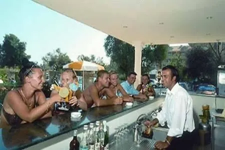 Hera Hotell 2*